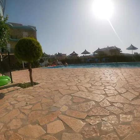 Hotel Marilena Ksamil فندق 3*
