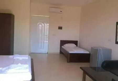 Hotel Marilena Ksamil فندق كساميل